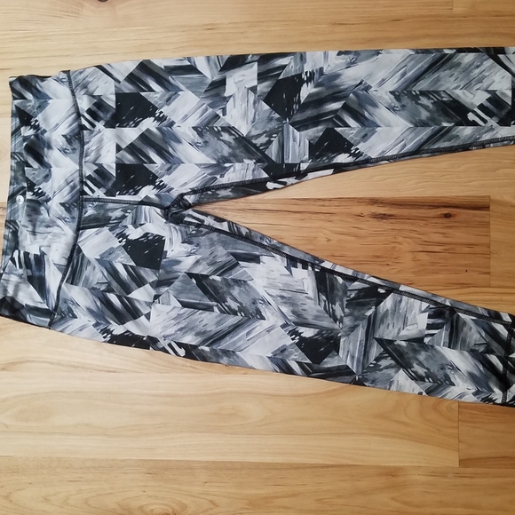 Active Leggings - Picture 3 of 4